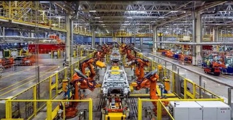 30萬預算購車新選擇 為何放棄BBA，智能座艙體驗更受青睞